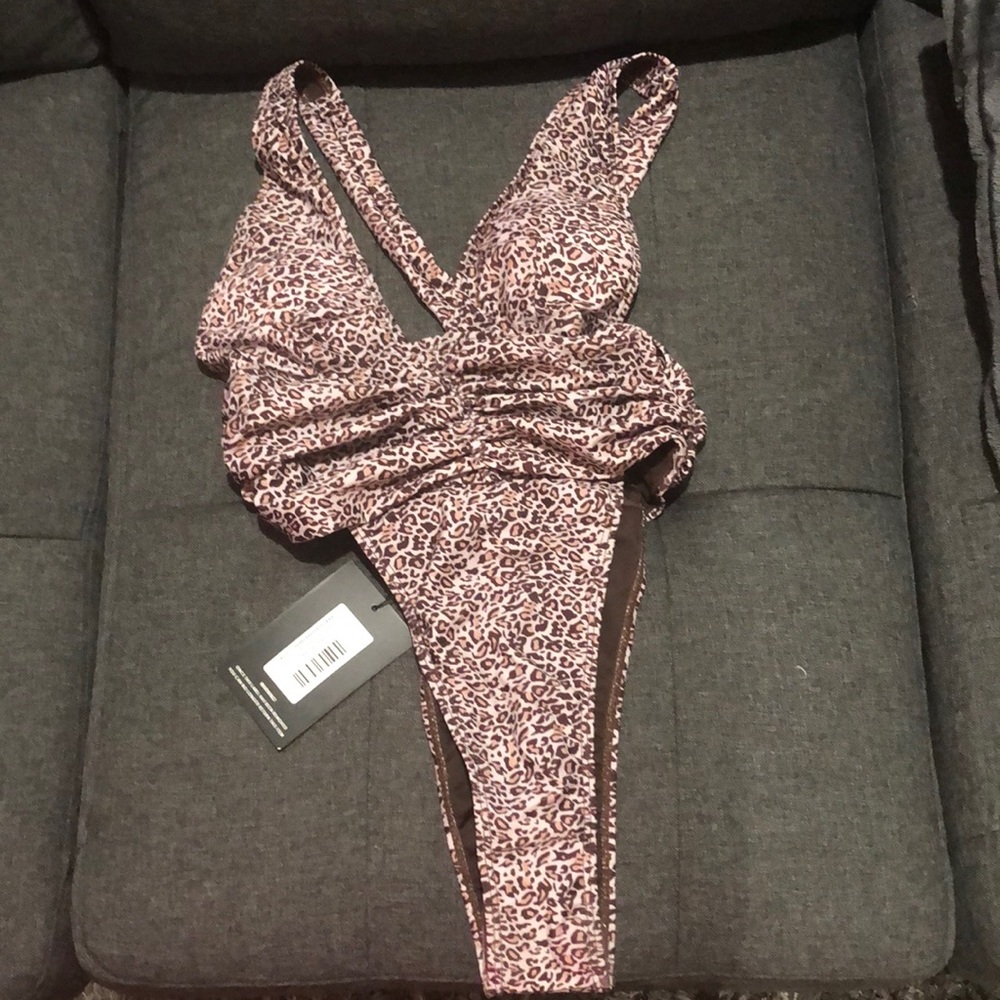One piece leopard bikini bathing suit